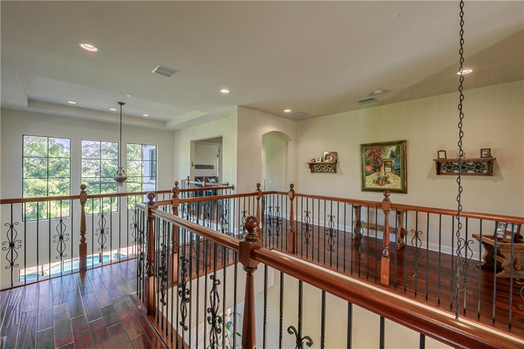 8196 Emerald Ave
