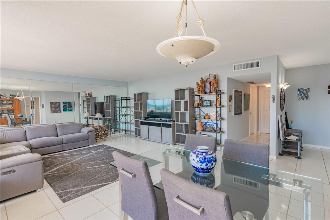 1200 South Ocean Unit: 10F