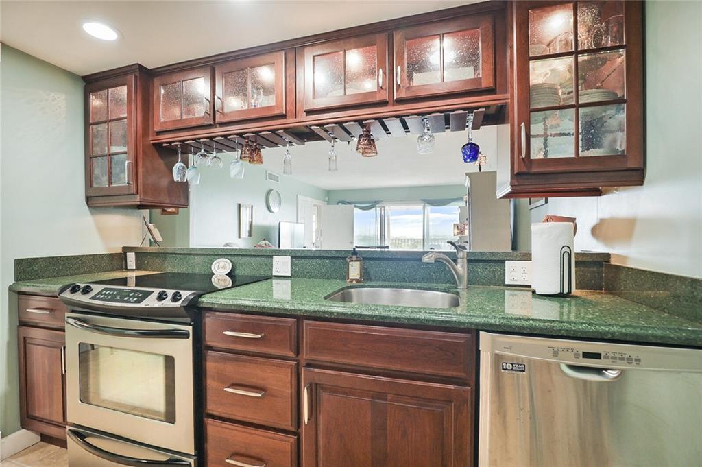 3150 N Palm Aire Dr Unit: 908