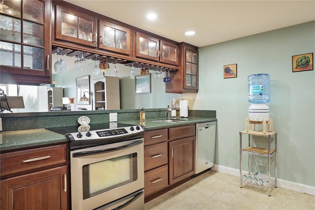 3150 N Palm Aire Dr Unit: 908