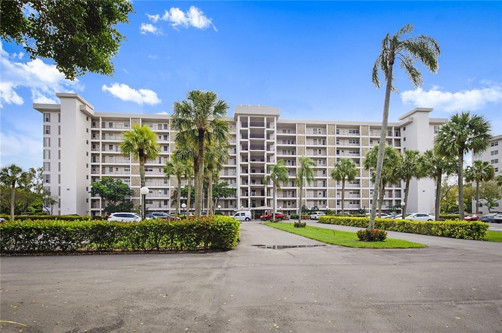 3150 N Palm Aire Dr Unit: 908