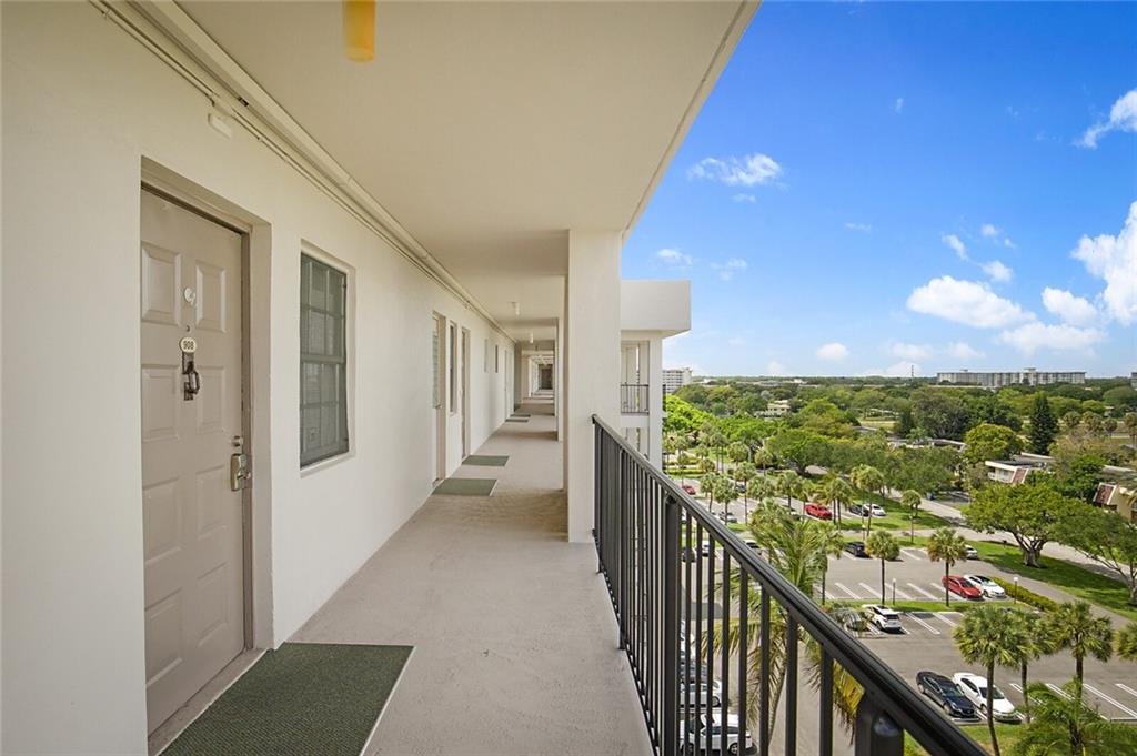 3150 N Palm Aire Dr Unit: 908