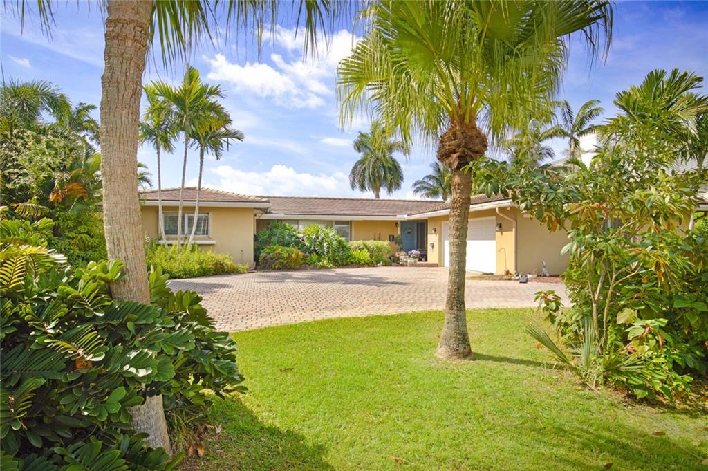 2324 NE 30th Ct