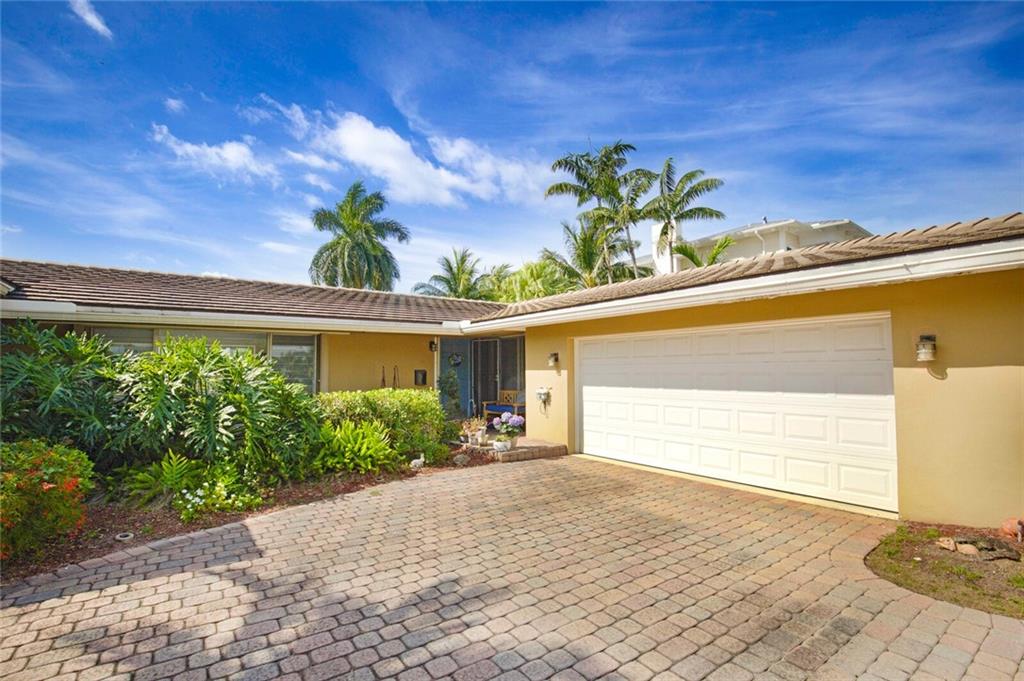 2324 NE 30th Ct