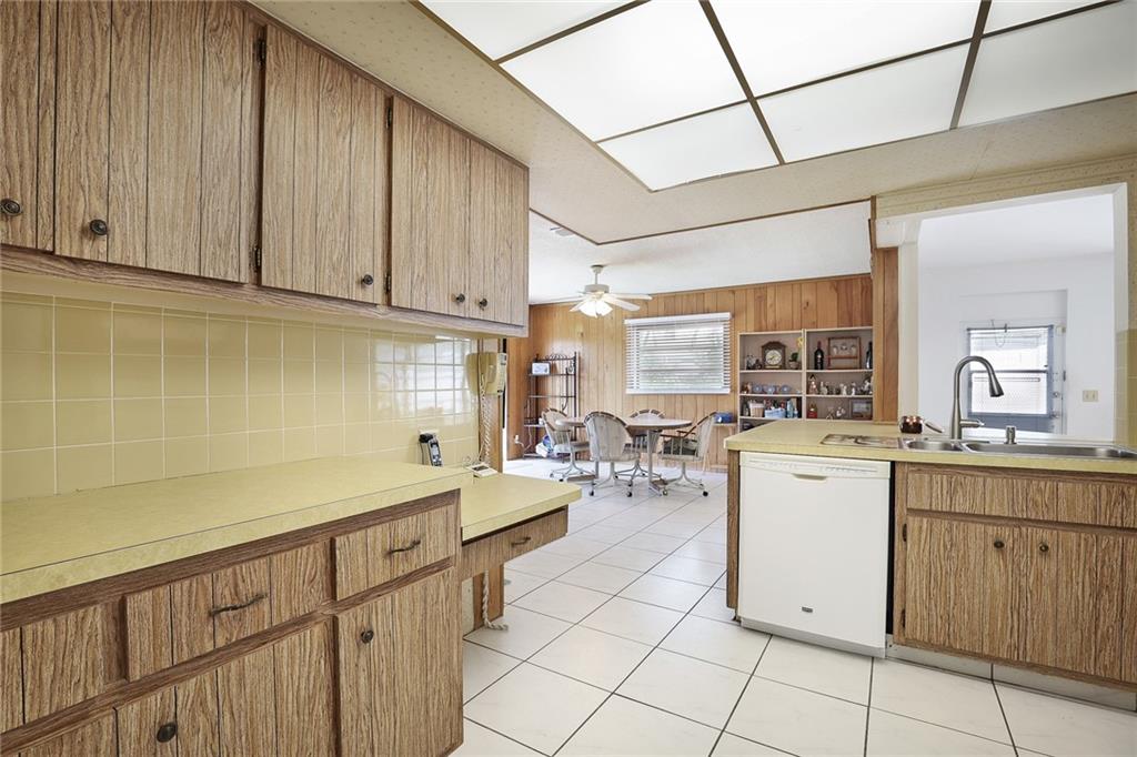 1464 SE 7th St