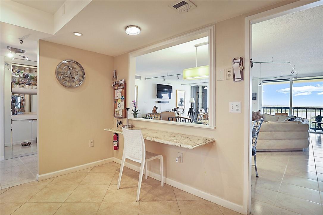 2480 Presidential Way Unit: 1903