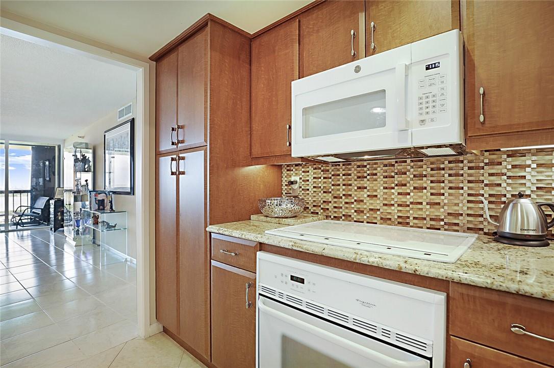 2480 Presidential Way Unit: 1903