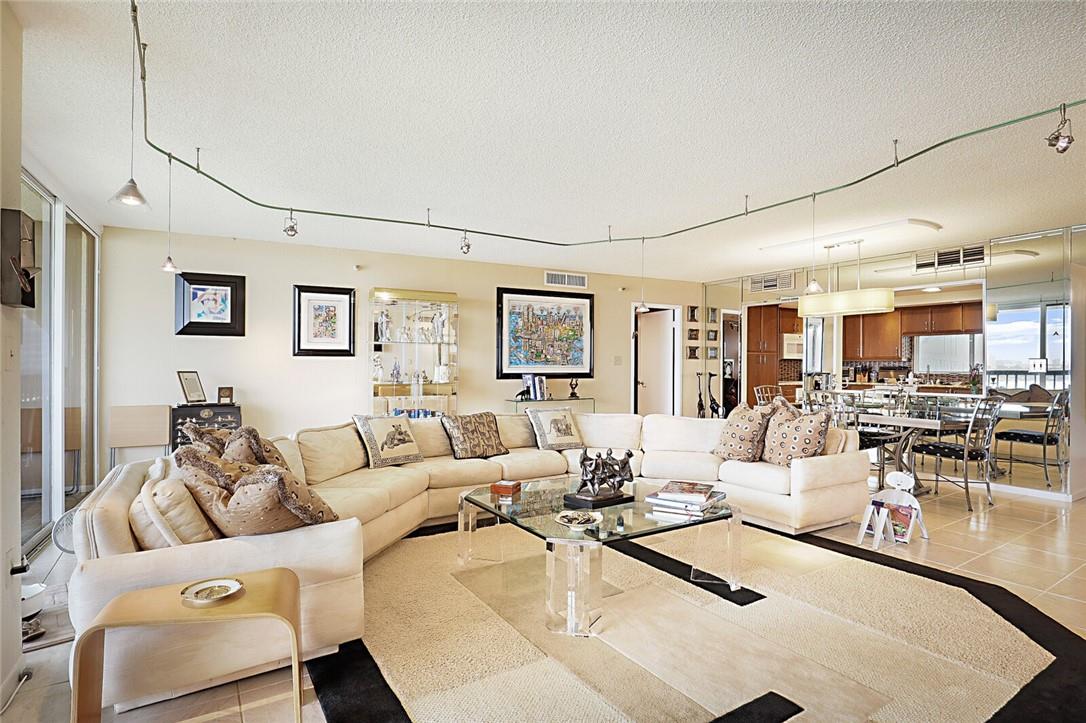 2480 Presidential Way Unit: 1903