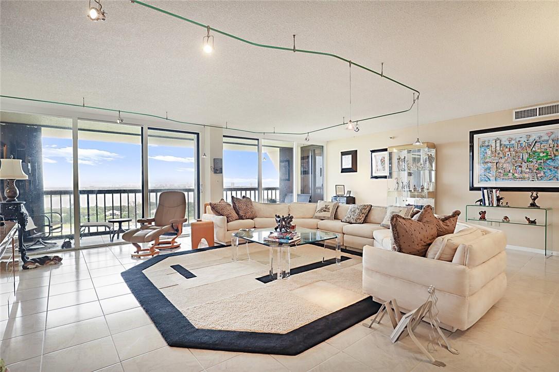 2480 Presidential Way Unit: 1903