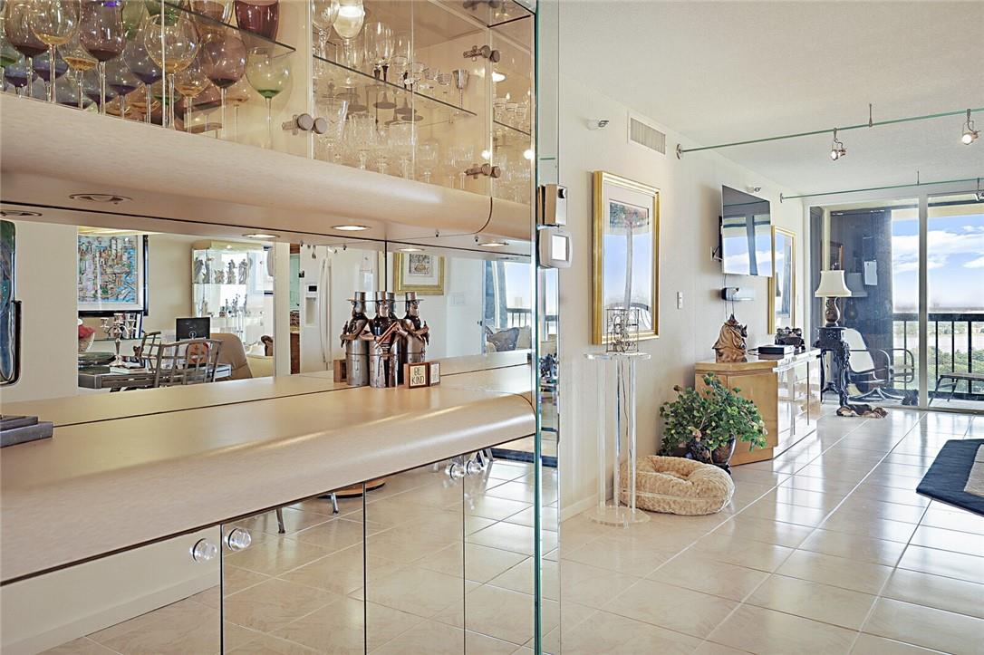 2480 Presidential Way Unit: 1903
