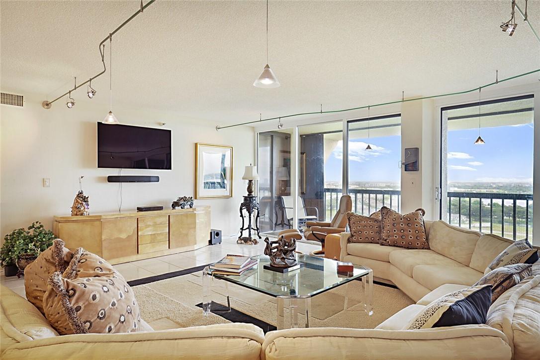 2480 Presidential Way Unit: 1903