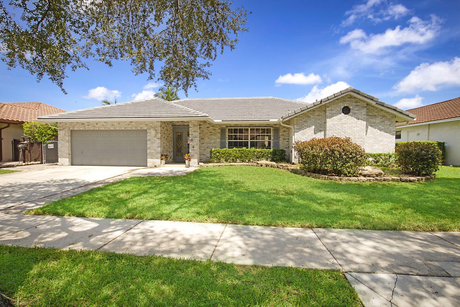 5142 NW 48th Ave