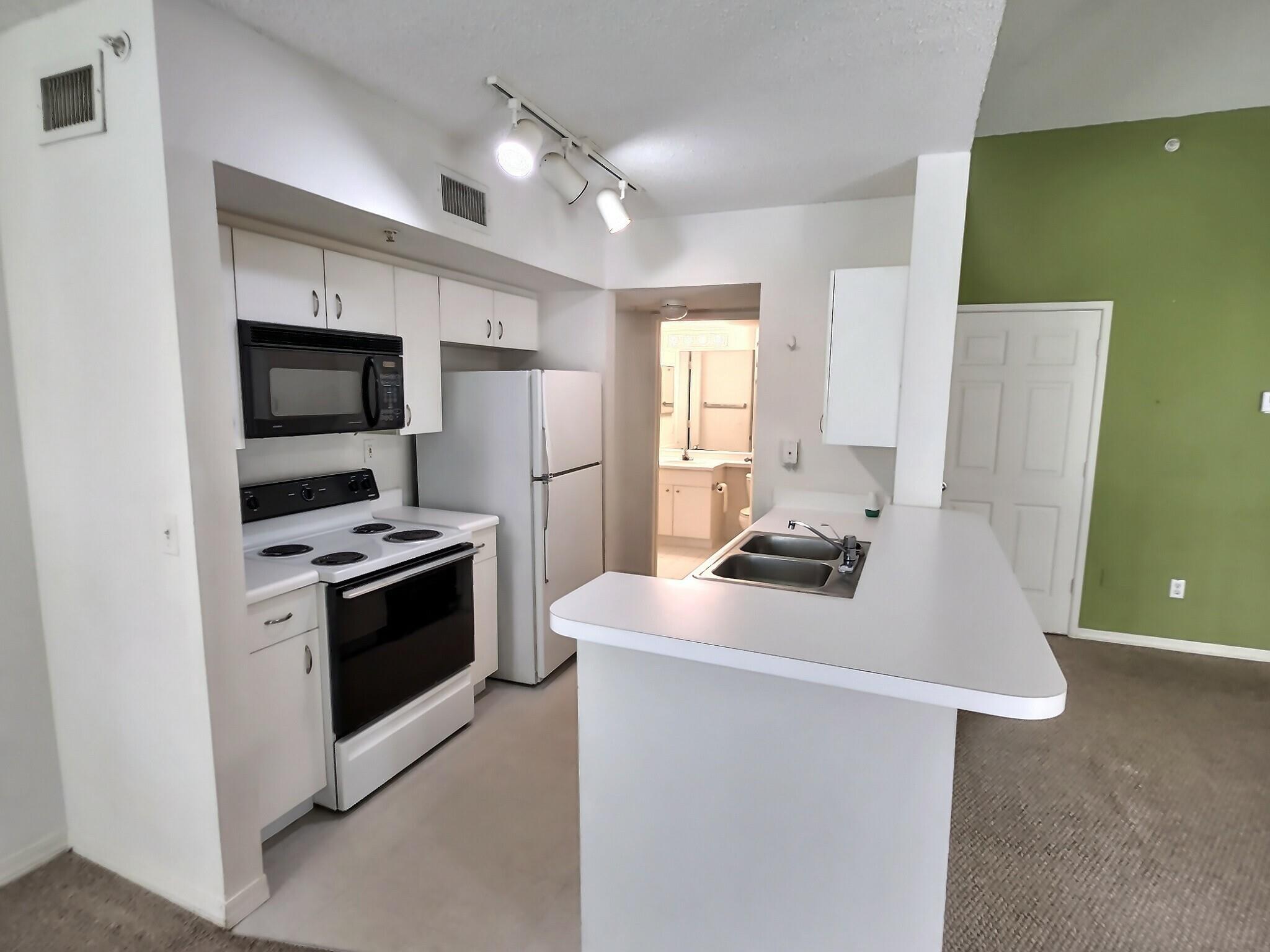 2620 S University Dr Unit: 214