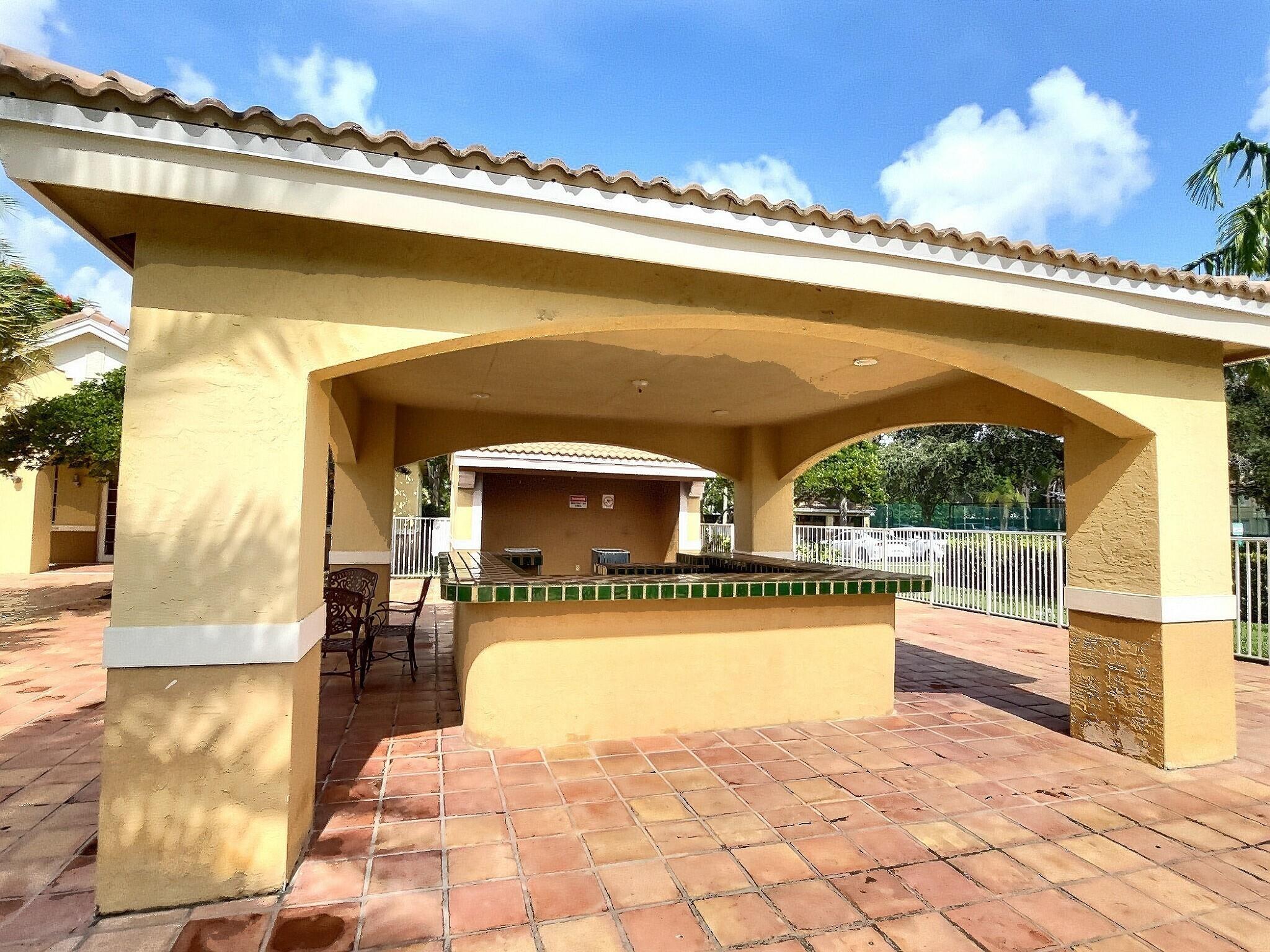 2620 S University Dr Unit: 214