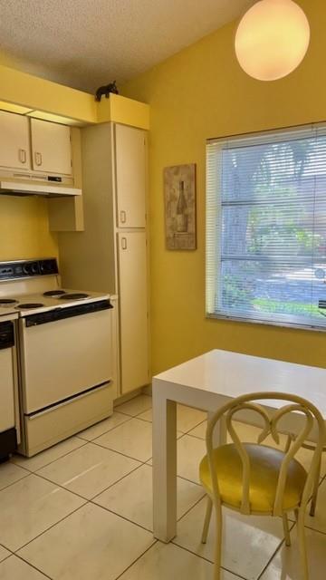 8279 Summerbreeze Ln Unit: 8279