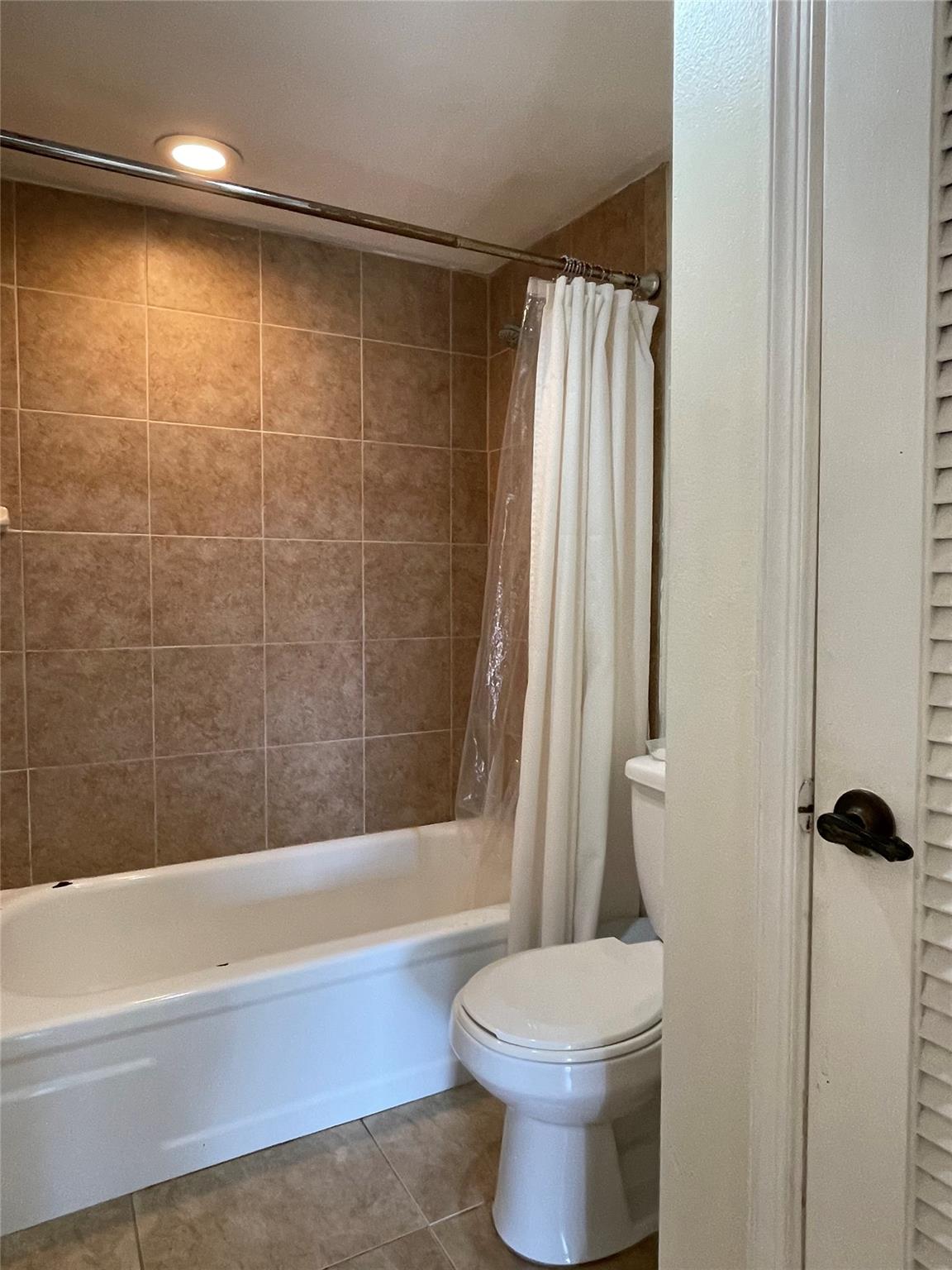 555 SE 8th st Unit: 251