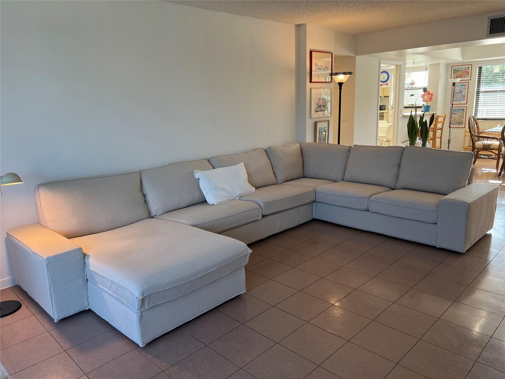 277 N Ocean Boulevard 303, Boca Raton Unit: 303