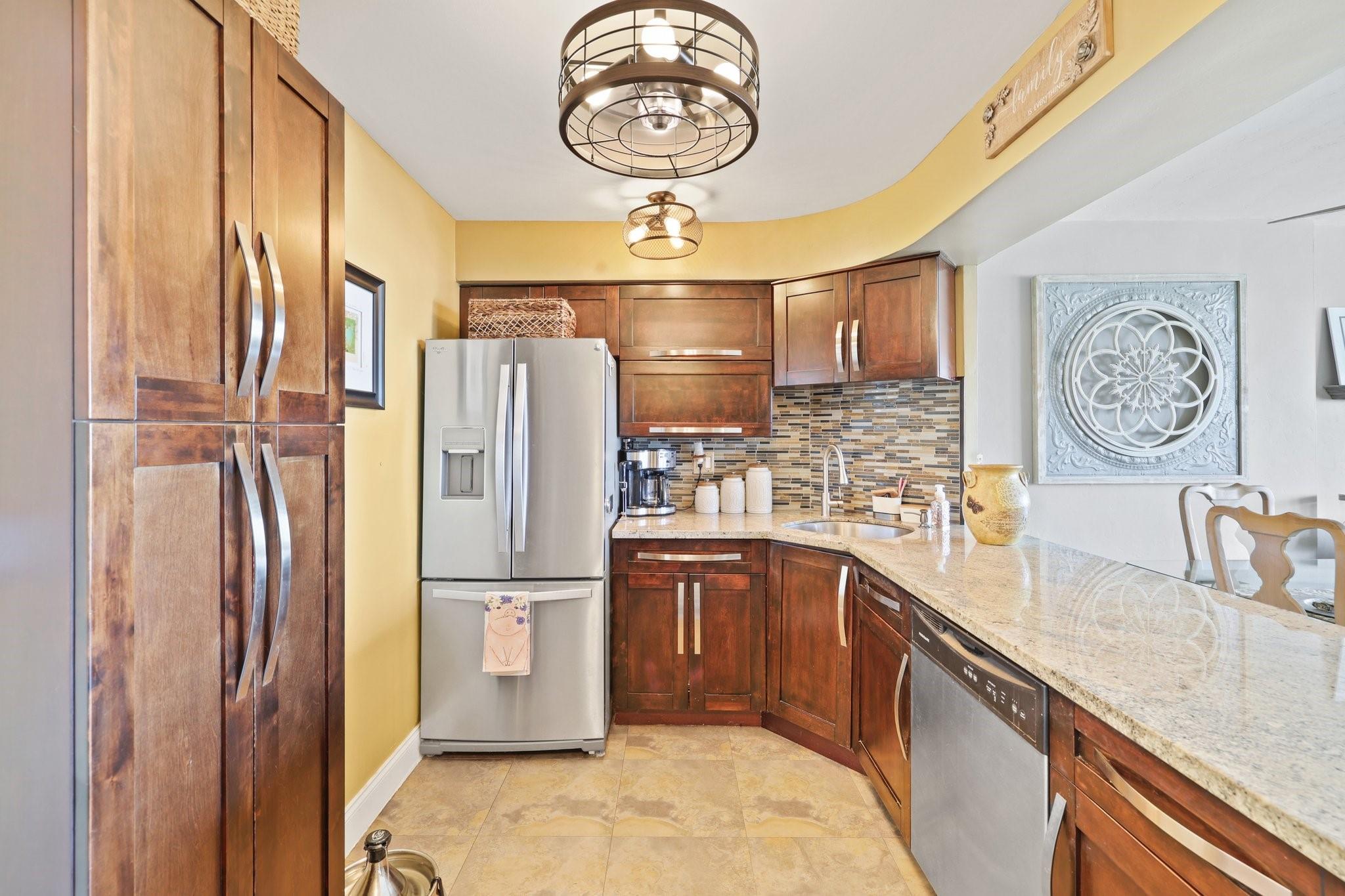 3233 NE 34th St Unit: 1512A