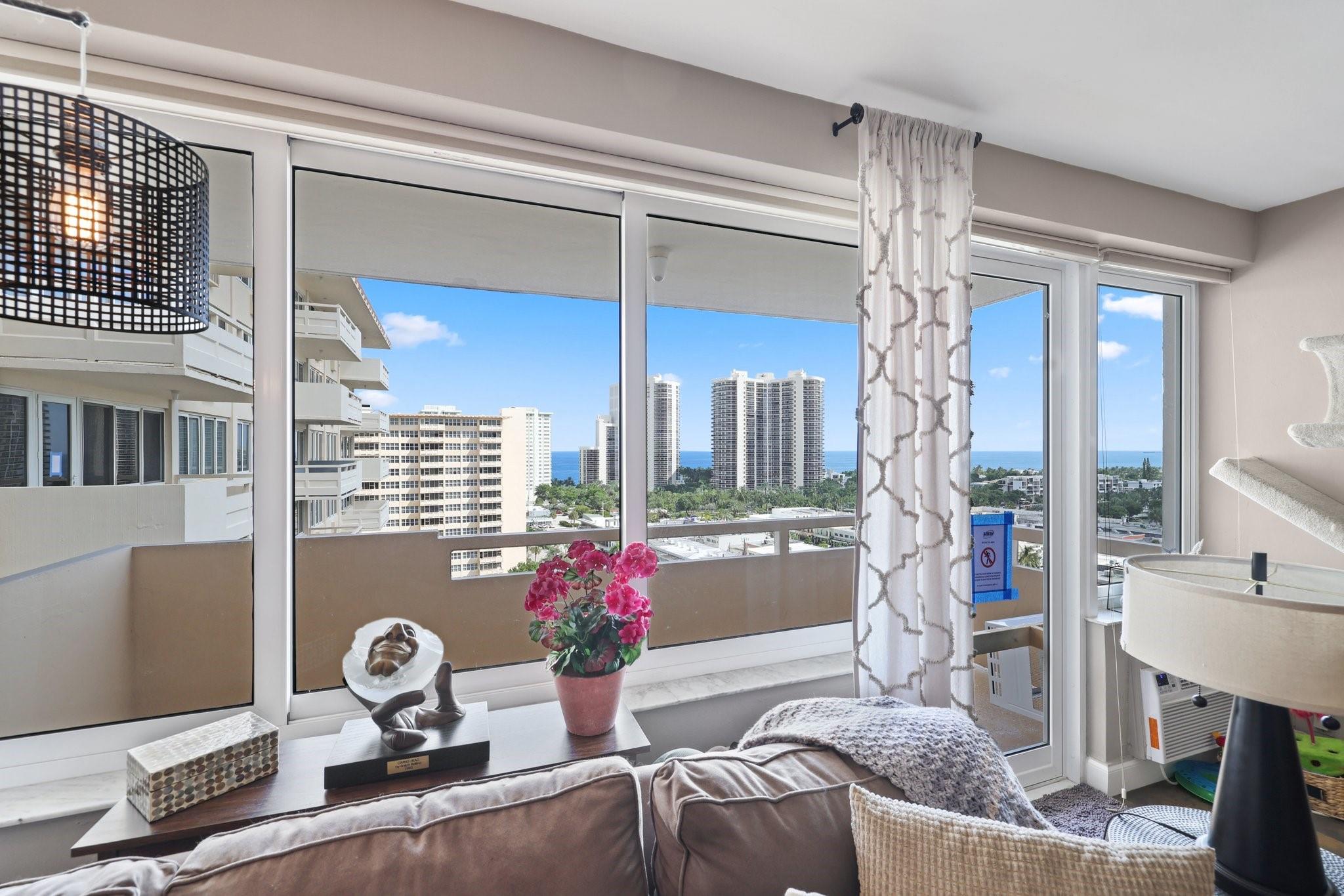 3233 NE 34th St Unit: 1512A