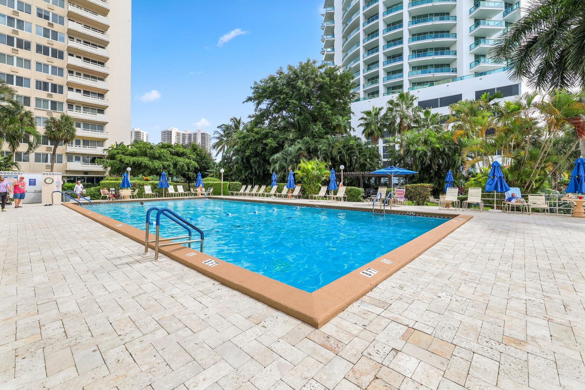 3233 NE 34th St Unit: 1512A