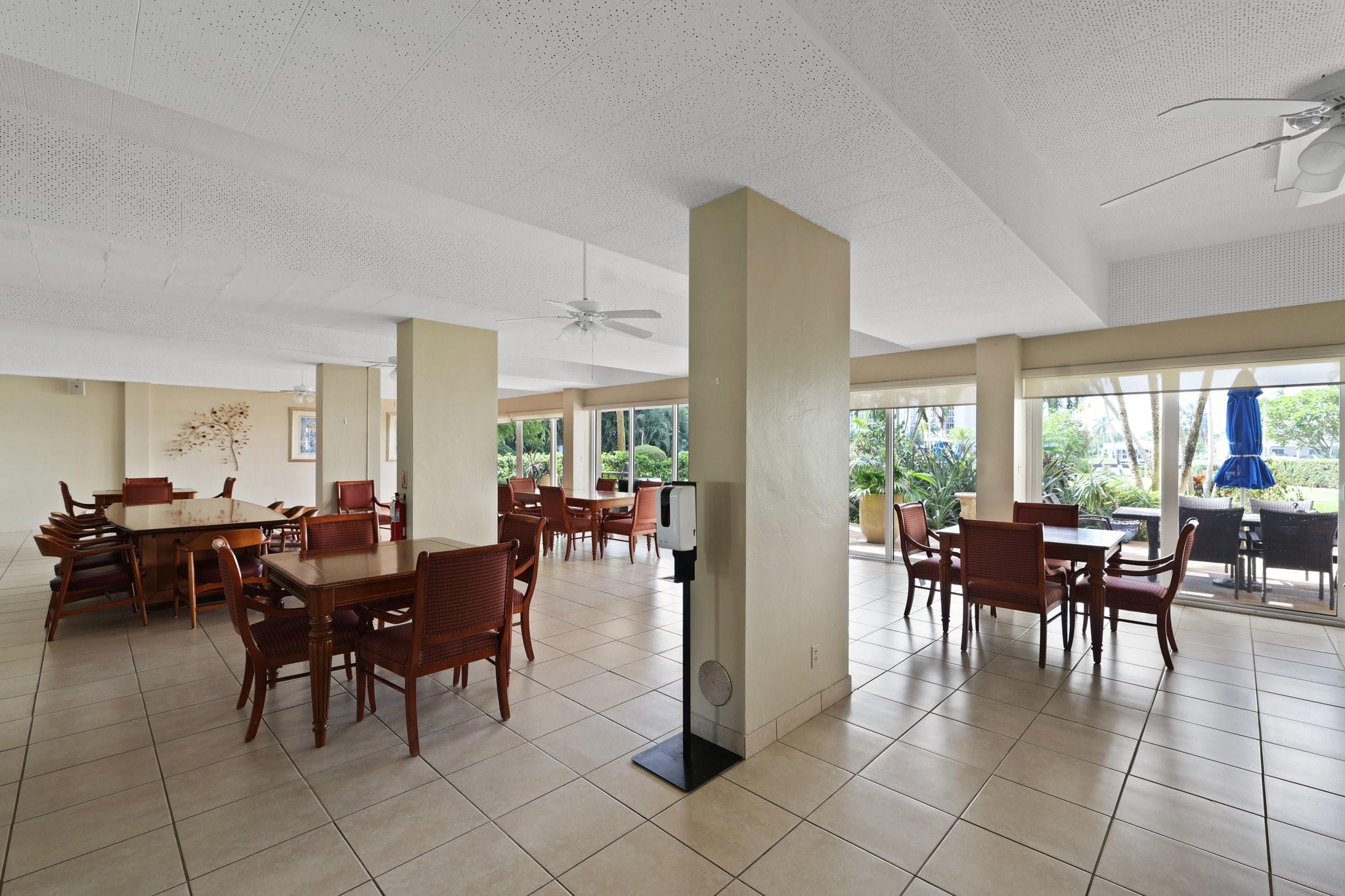 3233 NE 34th St Unit: 1512A