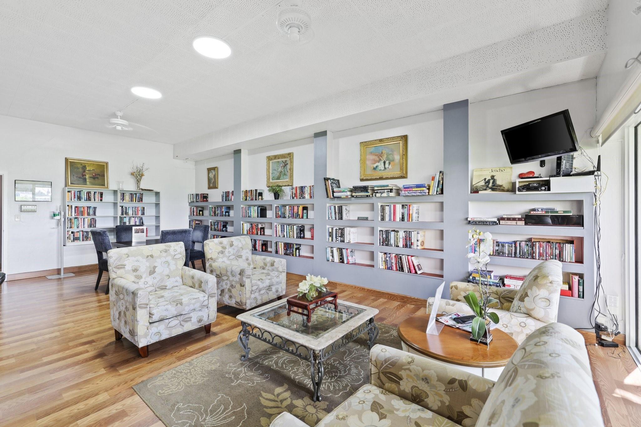 3233 NE 34th St Unit: 1512A