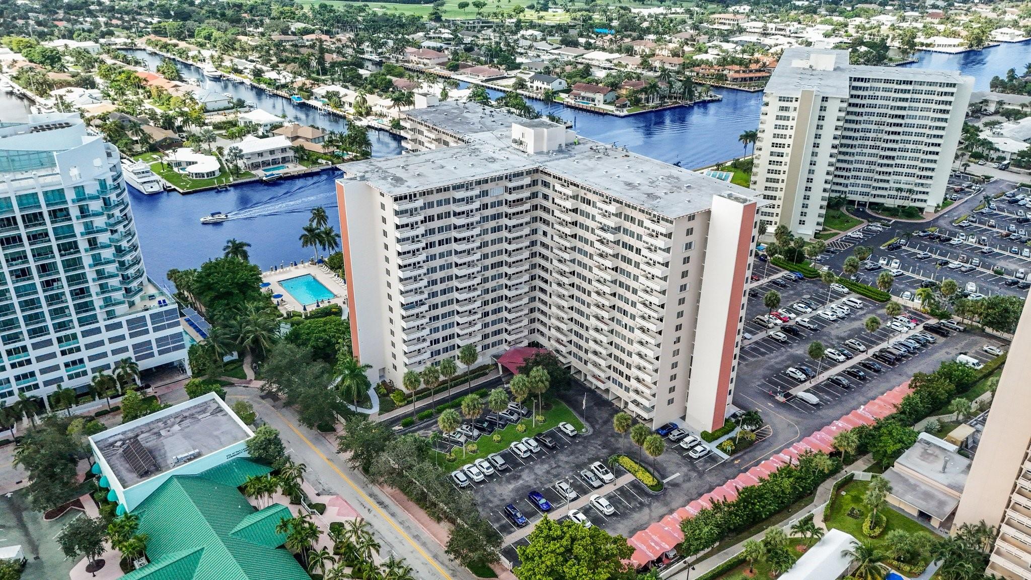 3233 NE 34th St Unit: 1512A