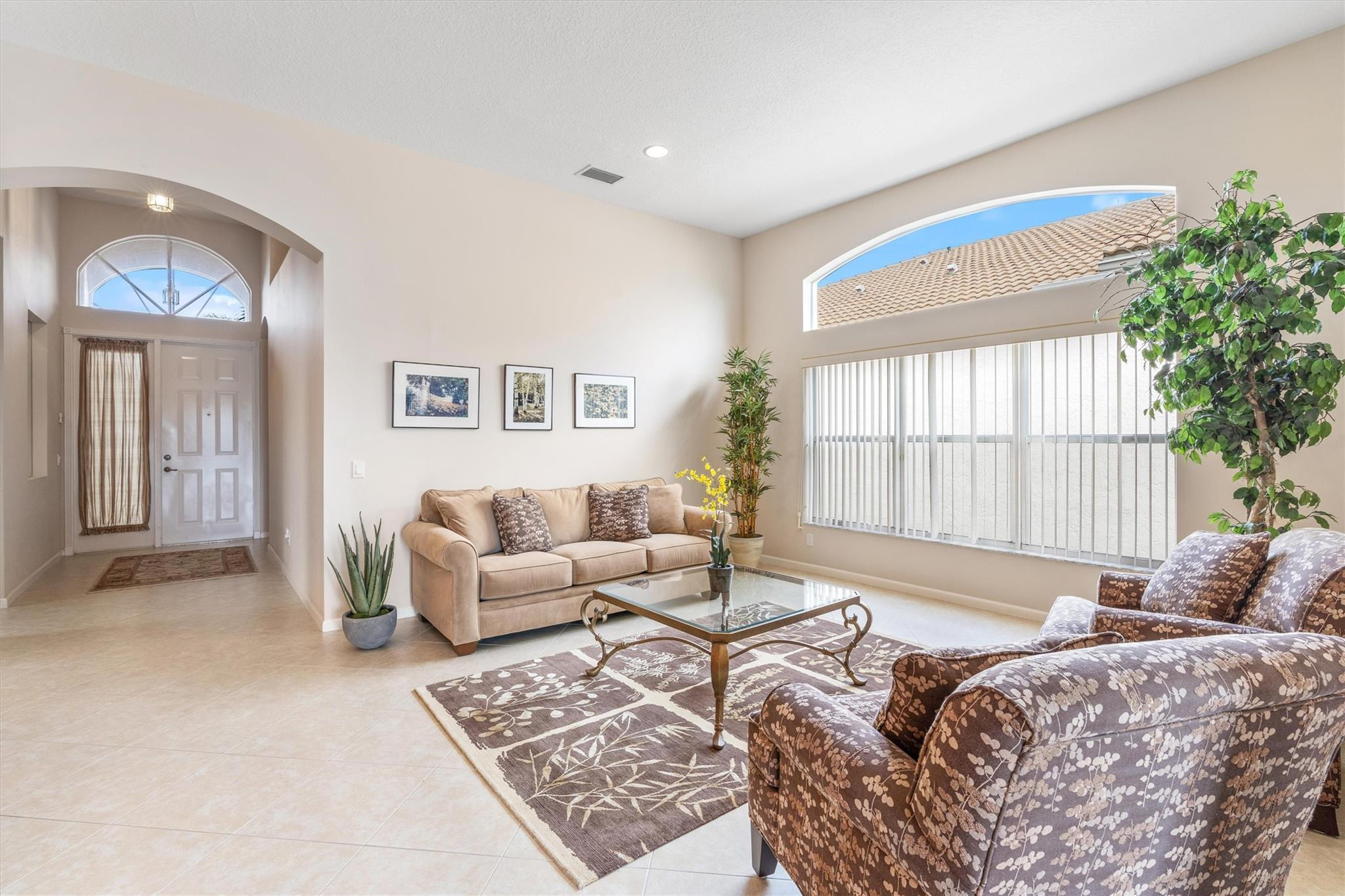 6847 Imperial Beach Cir