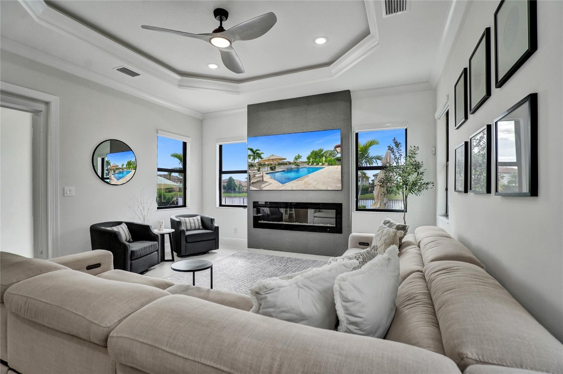 12060 Watermark Way, Parkland