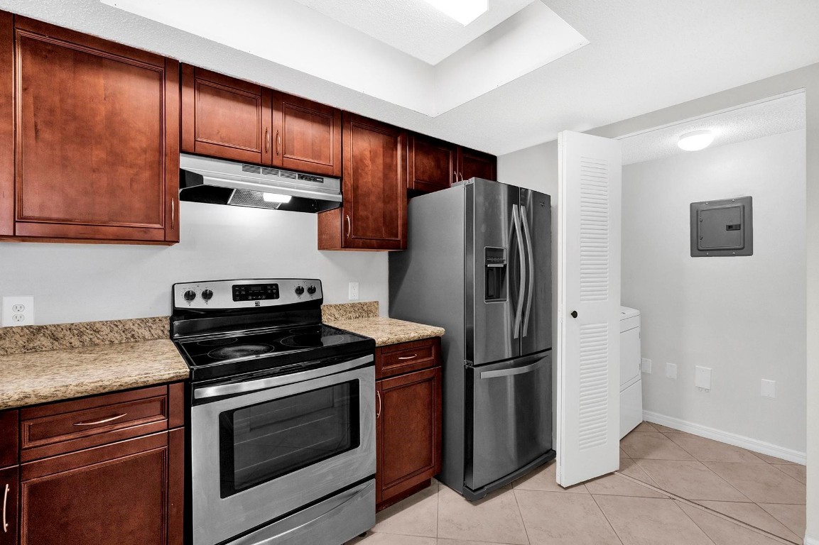 5031 Wiles Road 306, Coconut Creek Unit: 306