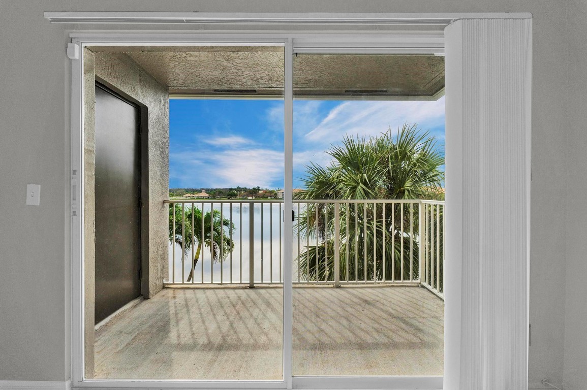 5031 Wiles Road 306, Coconut Creek Unit: 306