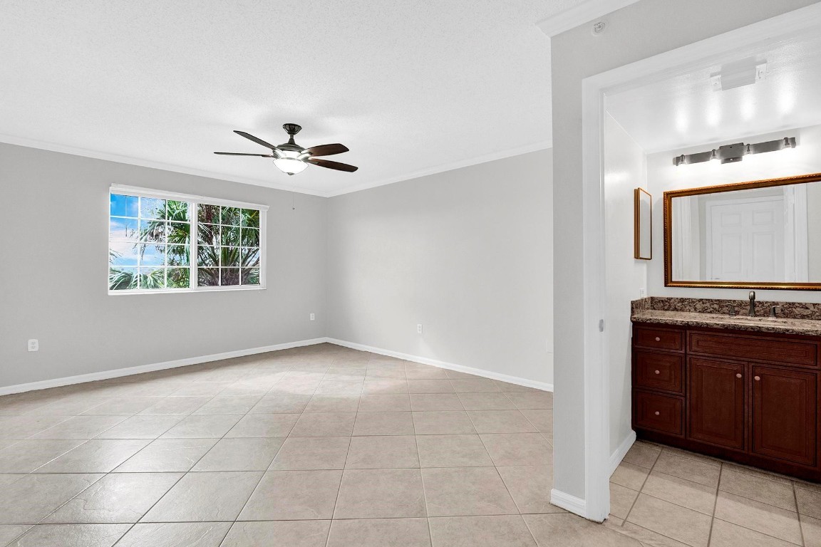 5031 Wiles Road 306, Coconut Creek Unit: 306