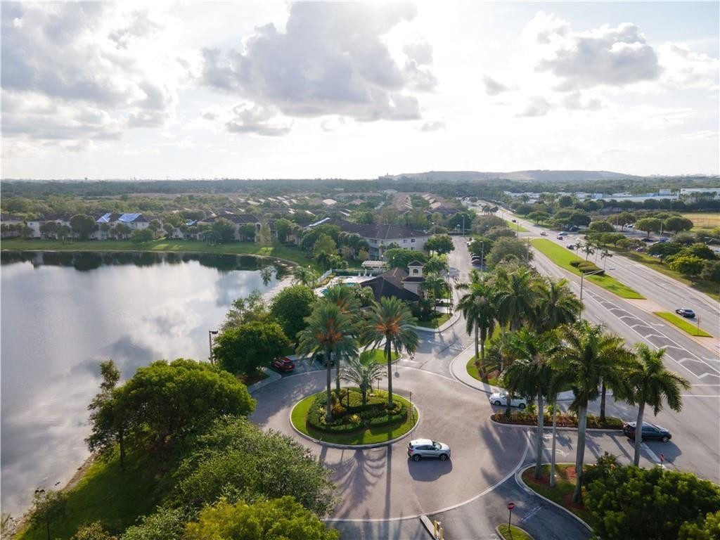 5031 Wiles Road 306, Coconut Creek Unit: 306