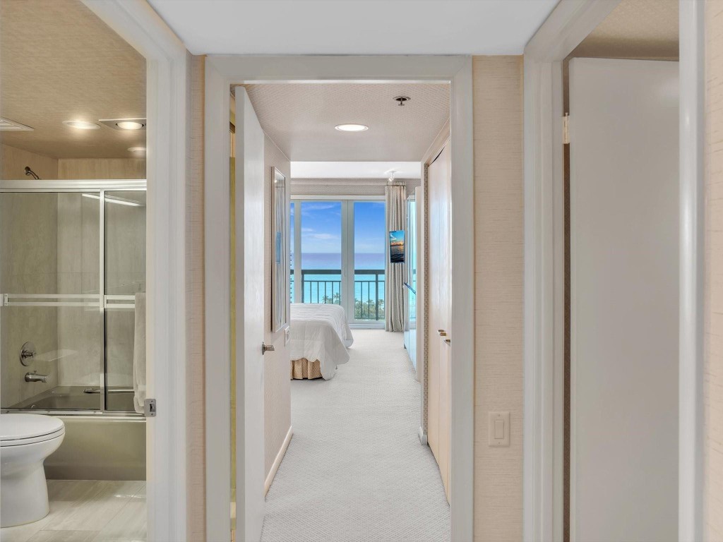 901 E Camino Real Ph-2B, Boca Raton Unit: Ph-2B