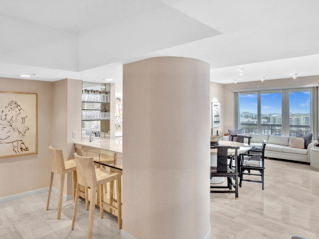 901 E Camino Real Ph-2B, Boca Raton Unit: Ph-2B