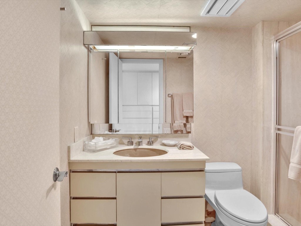 901 E Camino Real Ph-2B, Boca Raton Unit: Ph-2B