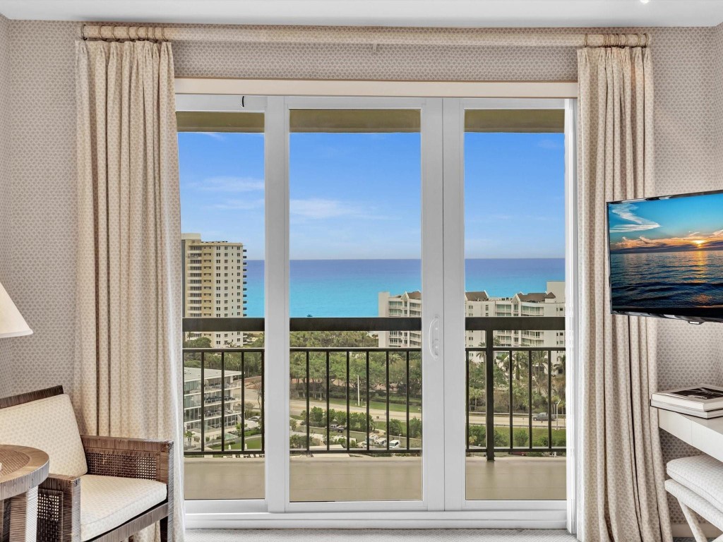 901 E Camino Real Ph-2B, Boca Raton Unit: Ph-2B