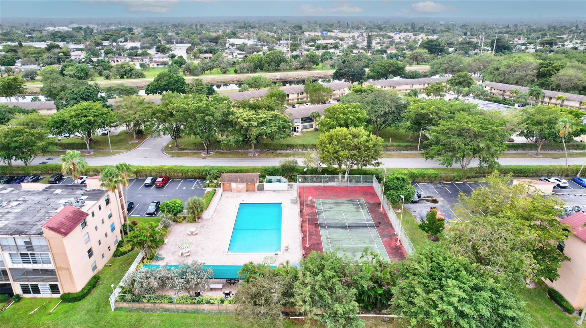 7300 Lake Circle Drive 306