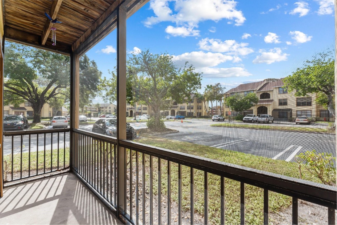 2317 N Congress 11 Avenue Unit: 11