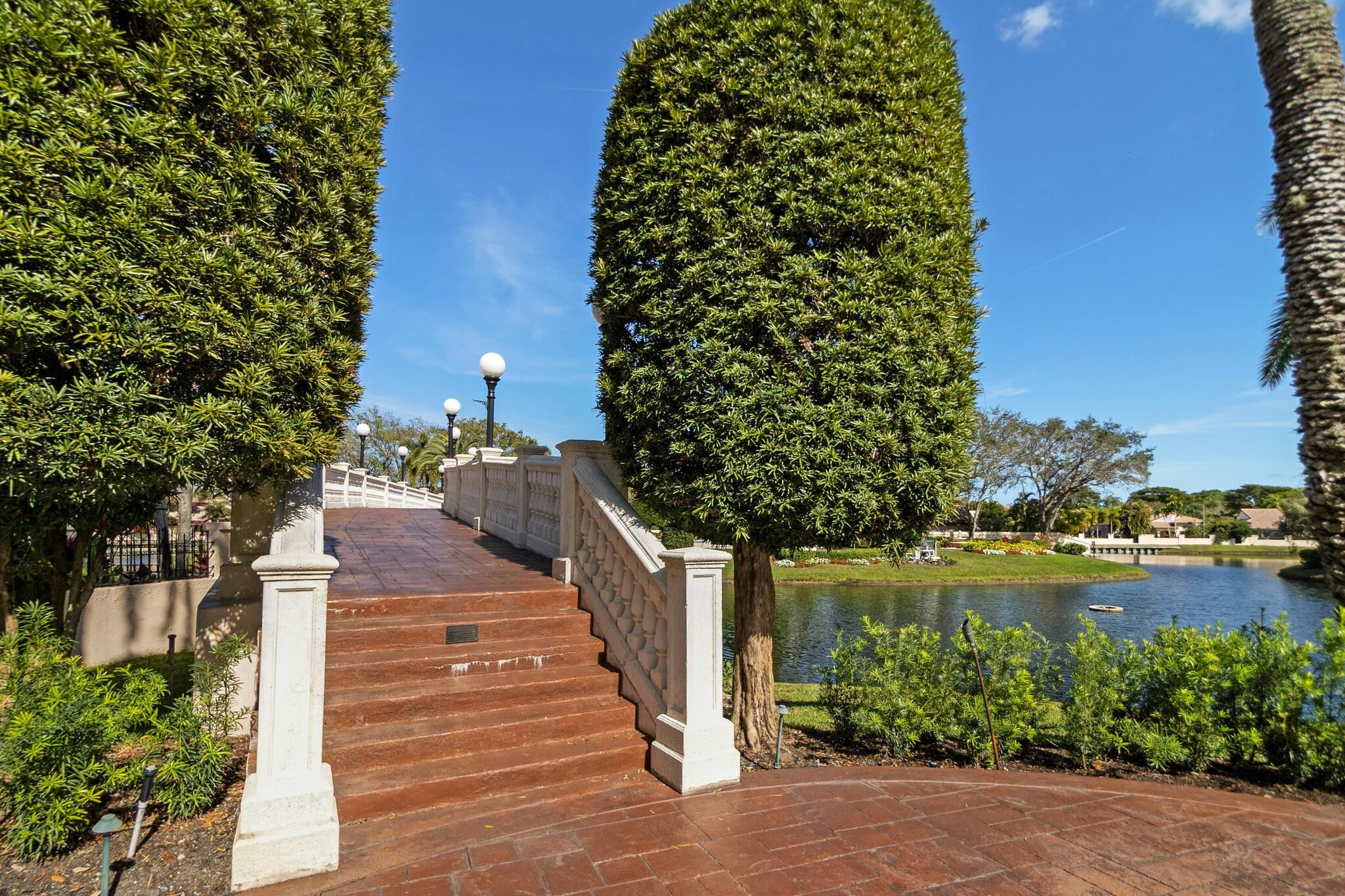 2952 Deer Creek Viaduct, Deerfield Beach