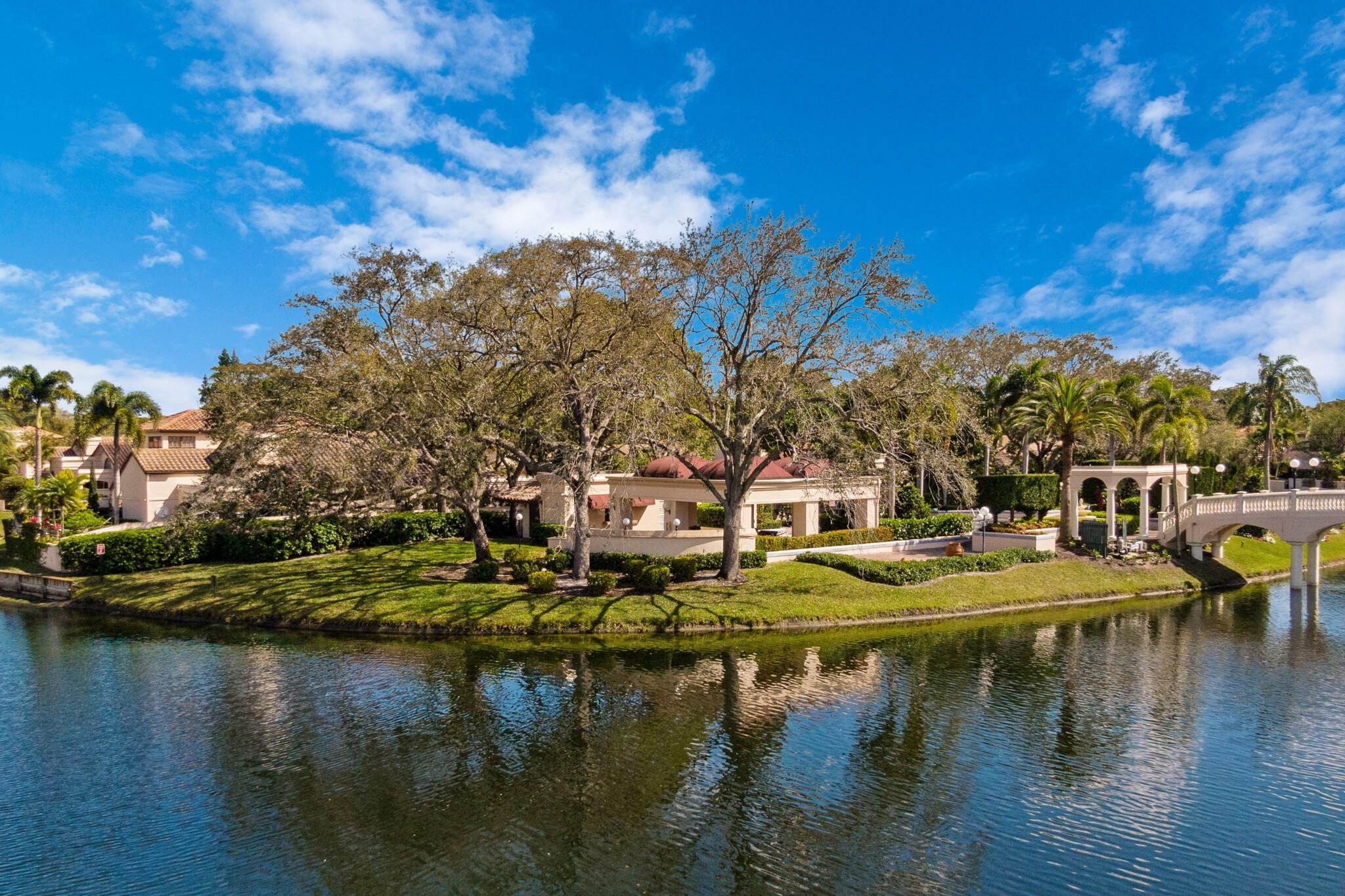 2952 Deer Creek Viaduct, Deerfield Beach