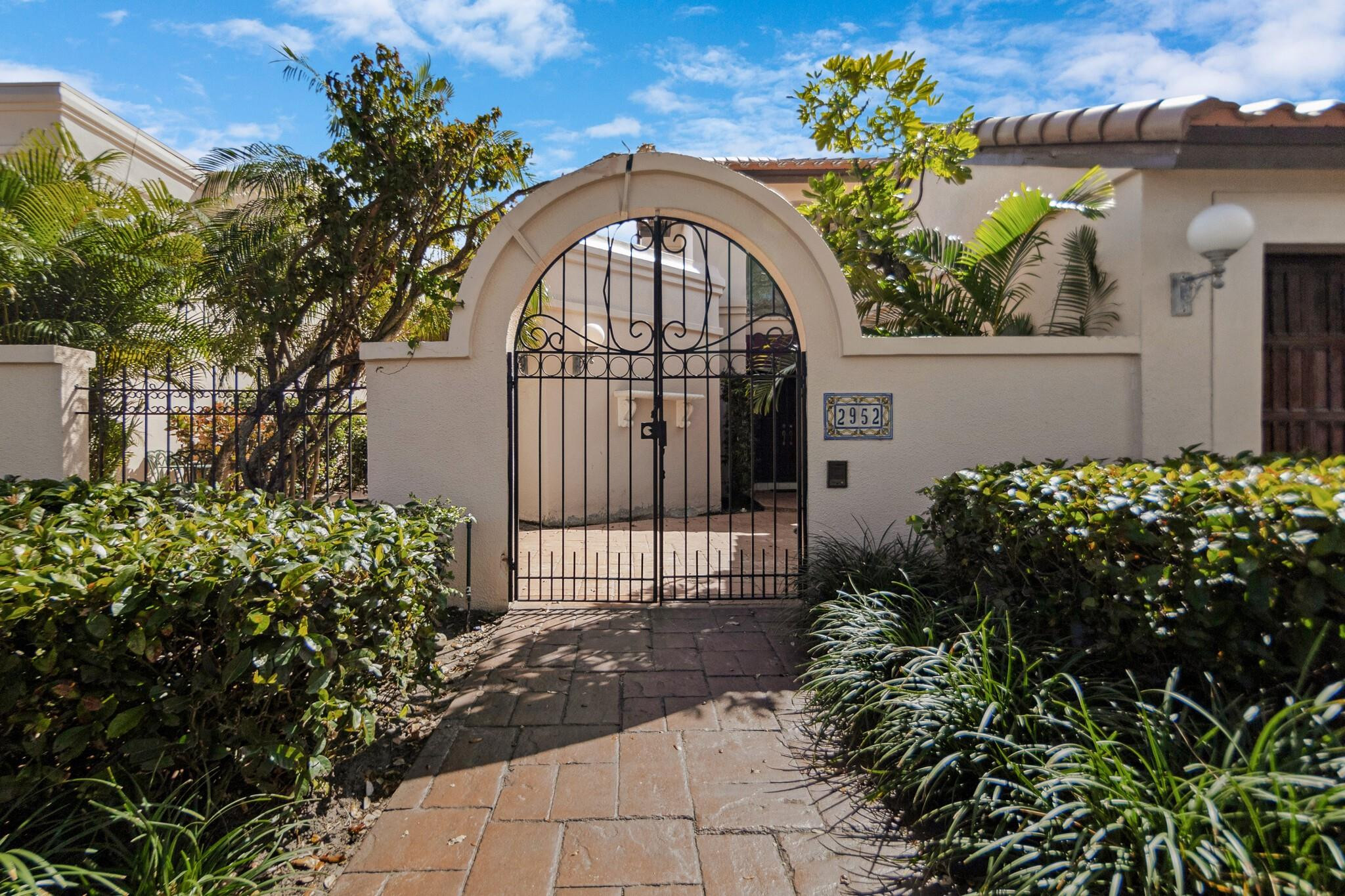 2952 Deer Creek Viaduct, Deerfield Beach