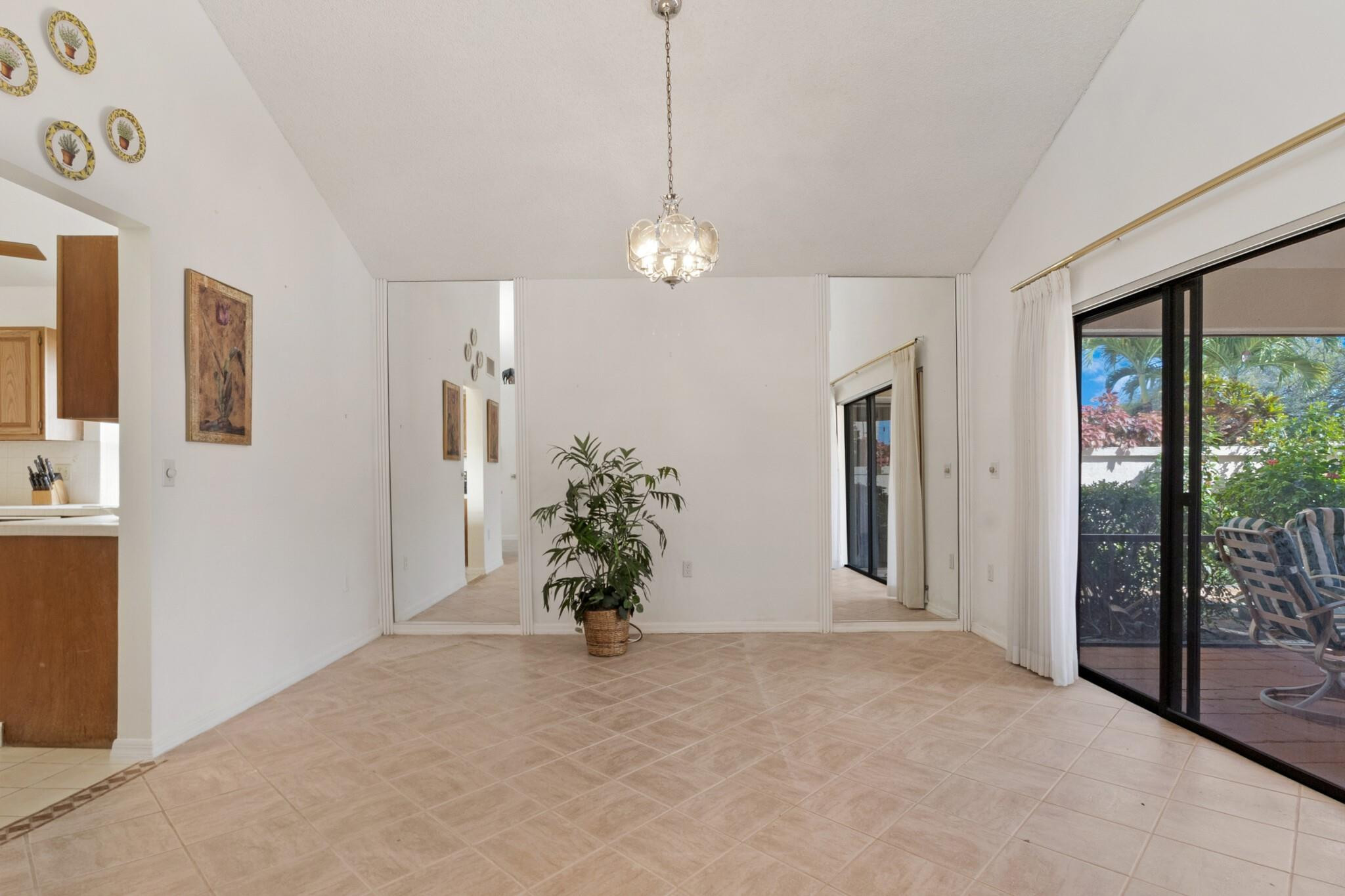 2952 Deer Creek Viaduct, Deerfield Beach