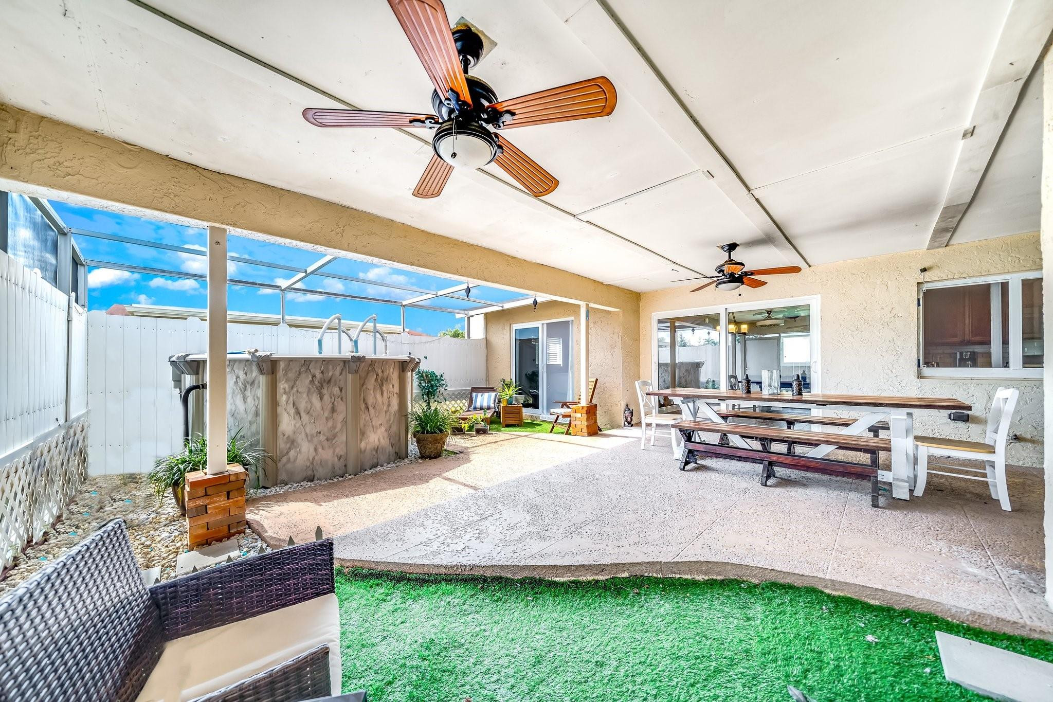 1260 NW 49th Ct