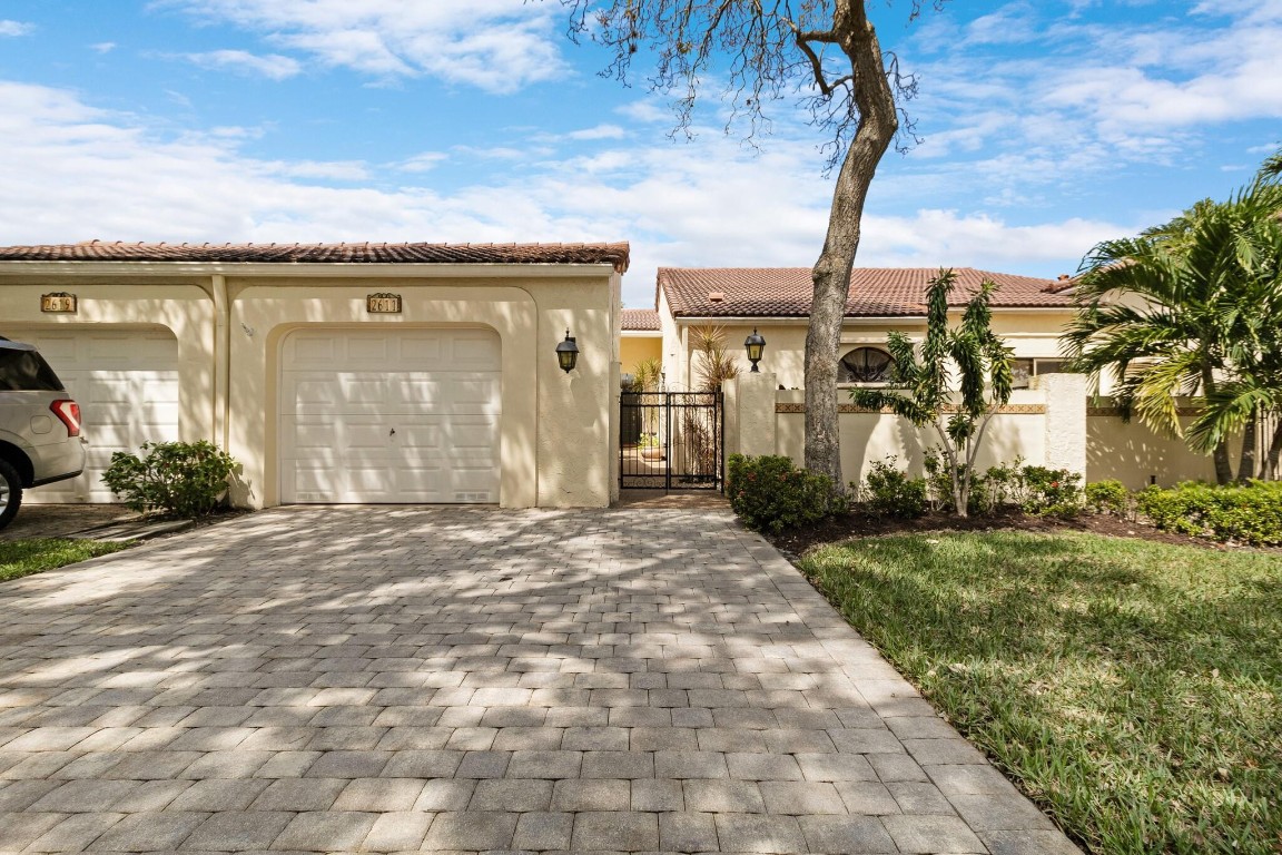 2611 Emerald Way 2611, Deerfield Beach Unit: 2611