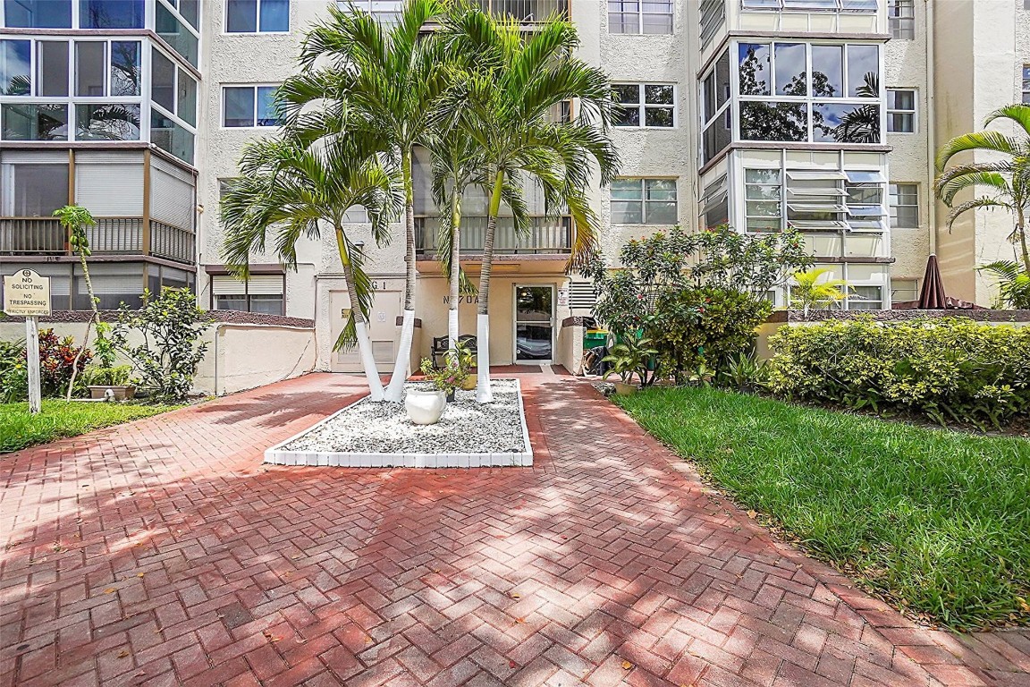 1681 NW 70th Avenue 310, Plantation Unit: 310