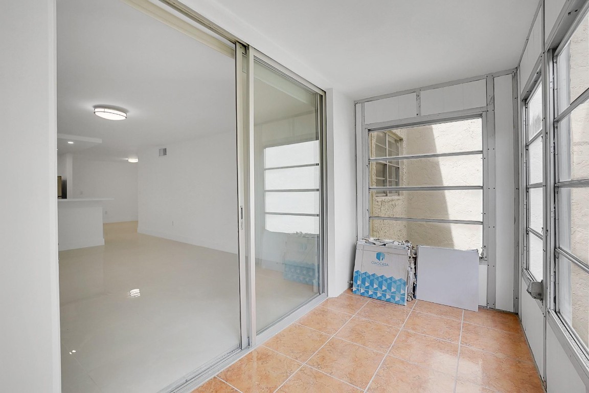 1681 NW 70th Avenue 310, Plantation Unit: 310