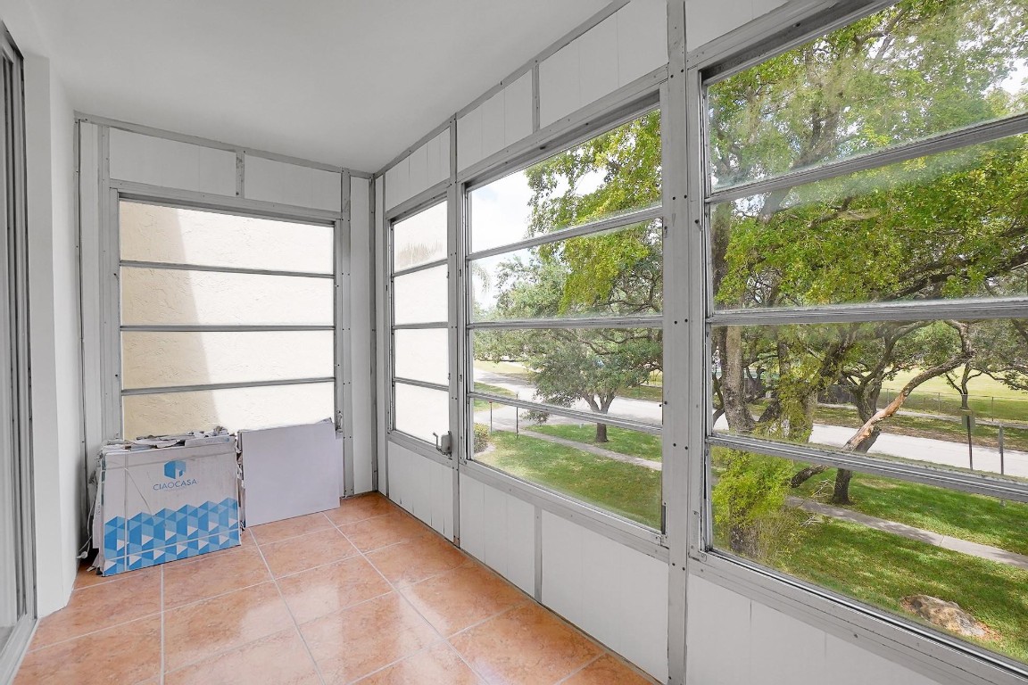 1681 NW 70th Avenue 310, Plantation Unit: 310