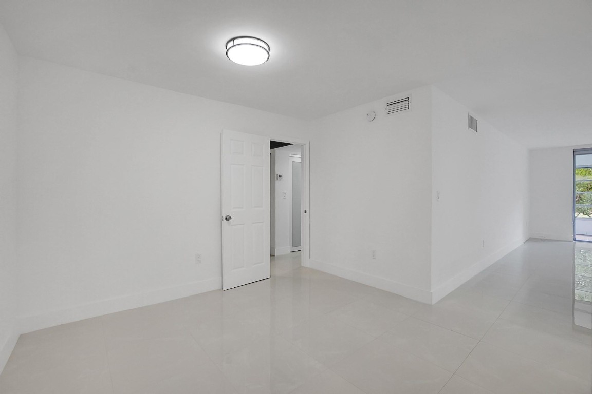 1681 NW 70th Avenue 310, Plantation Unit: 310