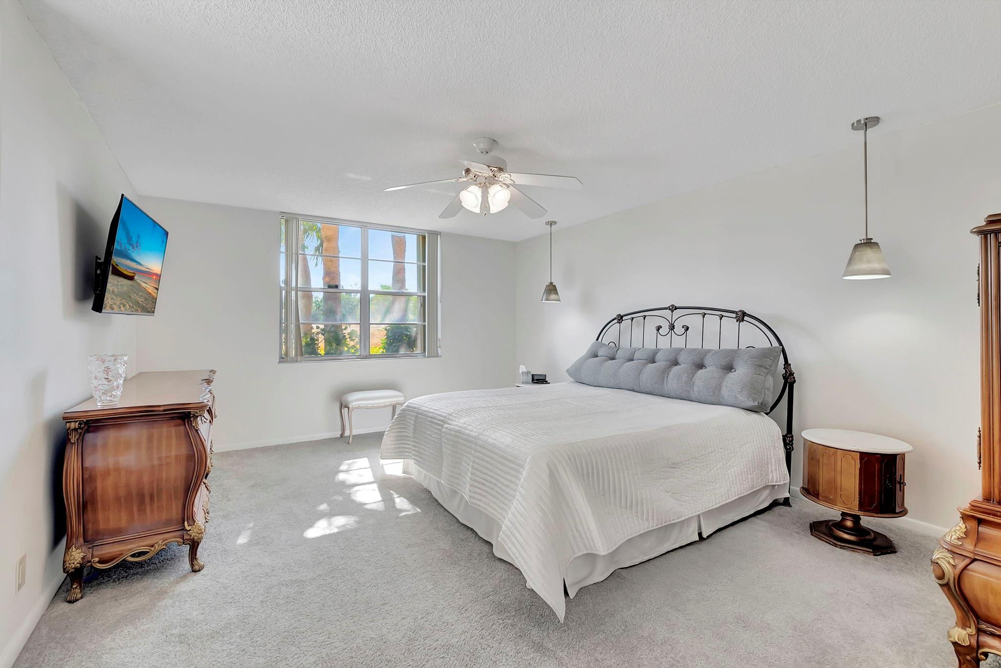 5340 NW 2nd Ave 120
